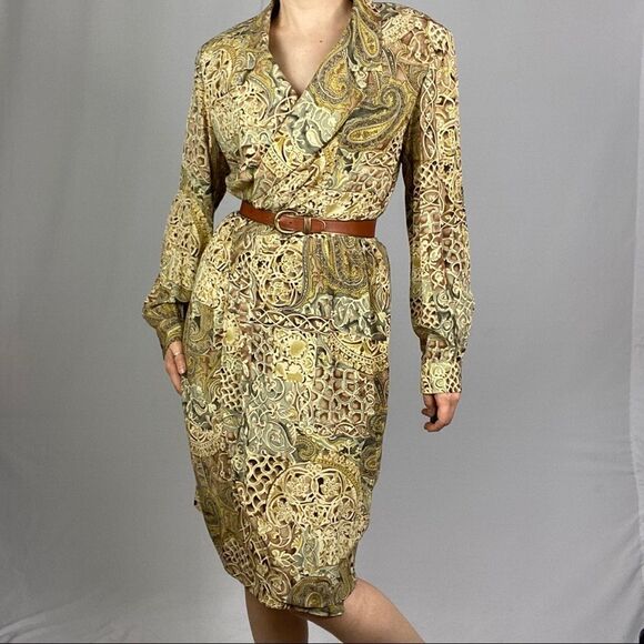 100% silk vintage long sleeve button down wrap dress. Neutral earth tin colours - Picture 2 of 13